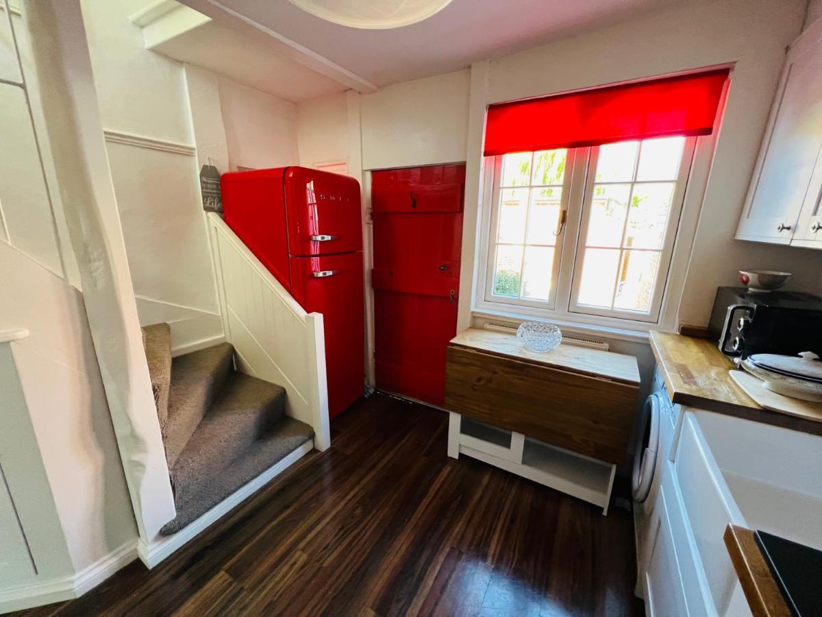Bridewell Cottage In The Heart Of Tenterden - Pass The Keys Eksteriør bilde