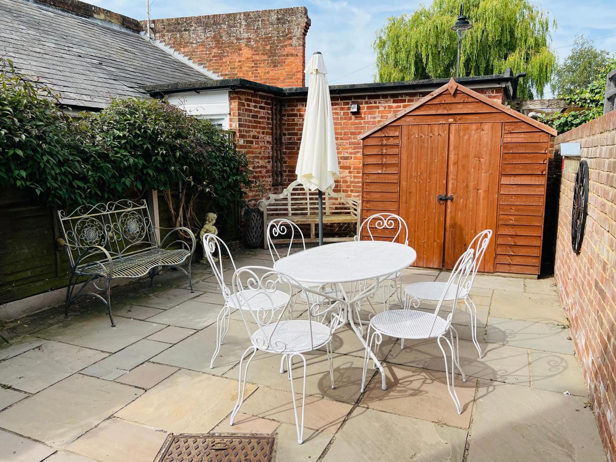 Bridewell Cottage In The Heart Of Tenterden - Pass The Keys Eksteriør bilde